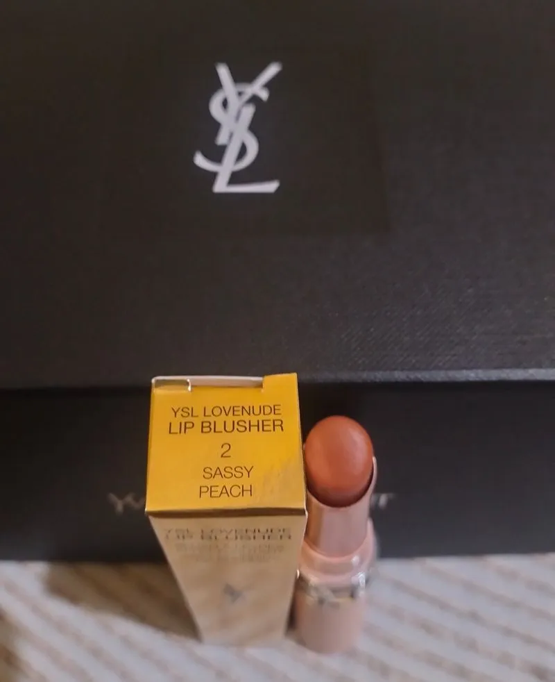 YSL LOVENUDE LIP BLUSHER 2 SASSY PEACH photo 1
