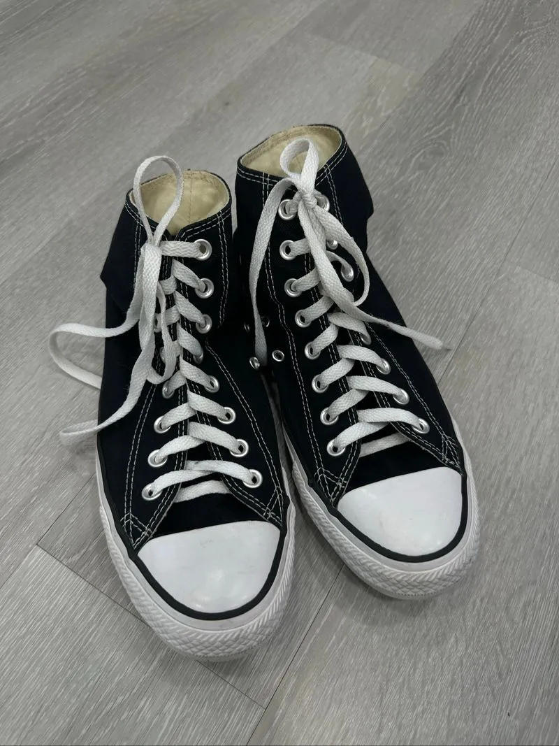 Used Sepatu Converse Chuck Taylor All Star Shoes Original Bl photo 1