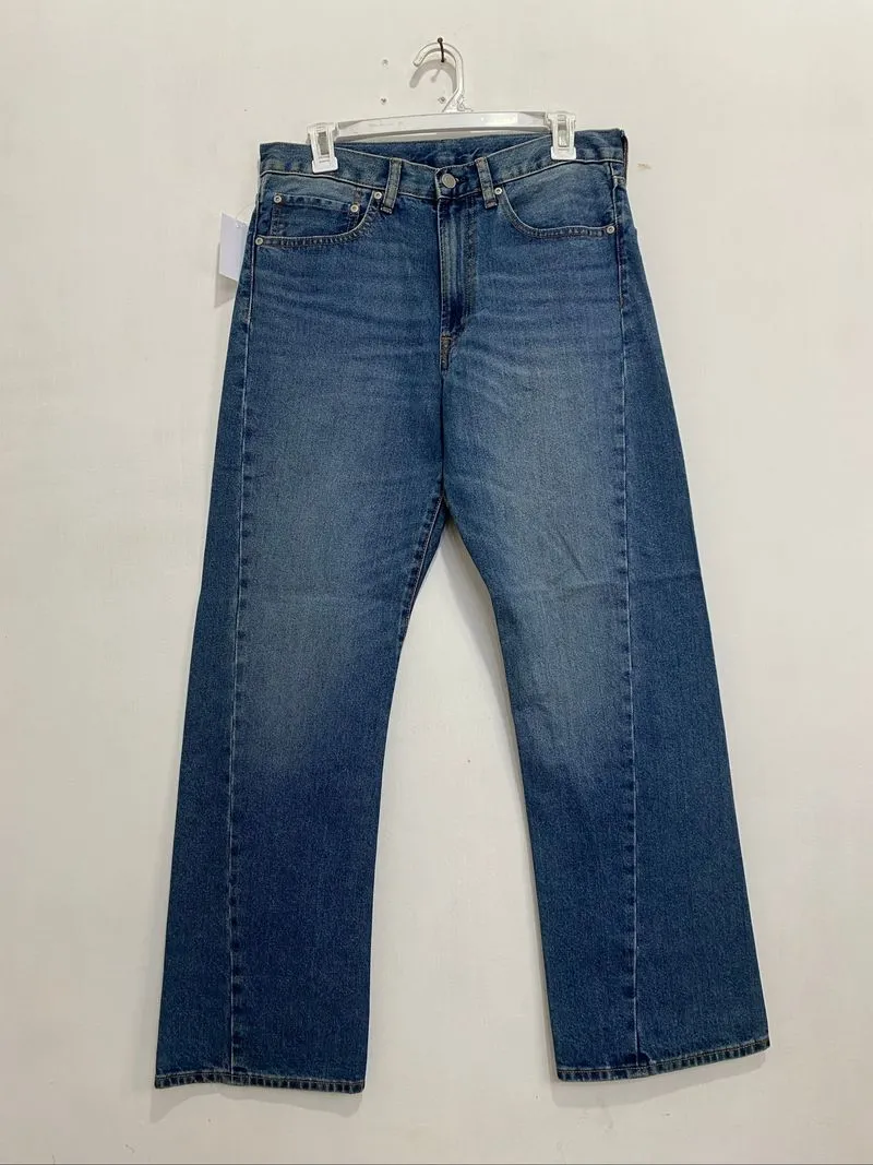 GLOBAL UNIQLO JEANS photo 1