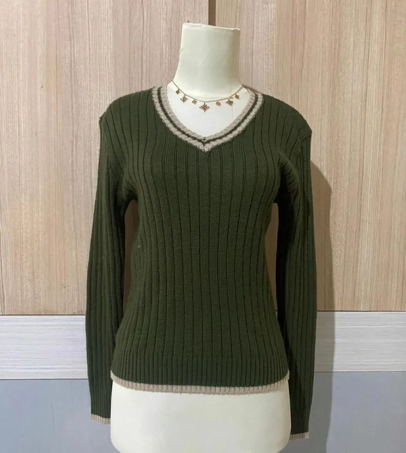 Atasan Rajut Y2k vintage Olive green V-Neck Knit Slim Fit  photo 1