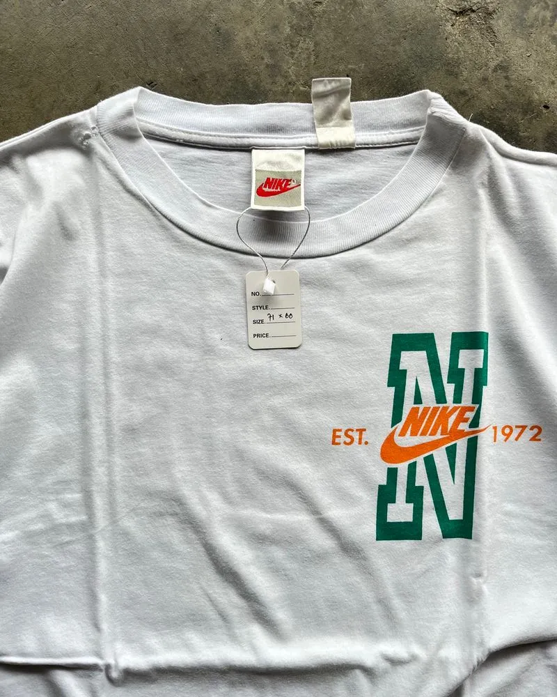90s Nike Vintage Global Fitness Sport White Tee photo 1