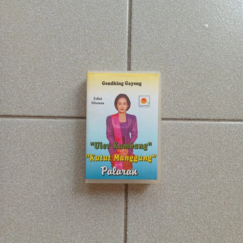 Kaset Pita Cassette Tape Vintage Gendhing Gayeng Retro Old photo 1