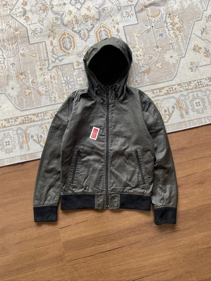 Uniqlo Coated Cloth Hooded Jacket photo 1