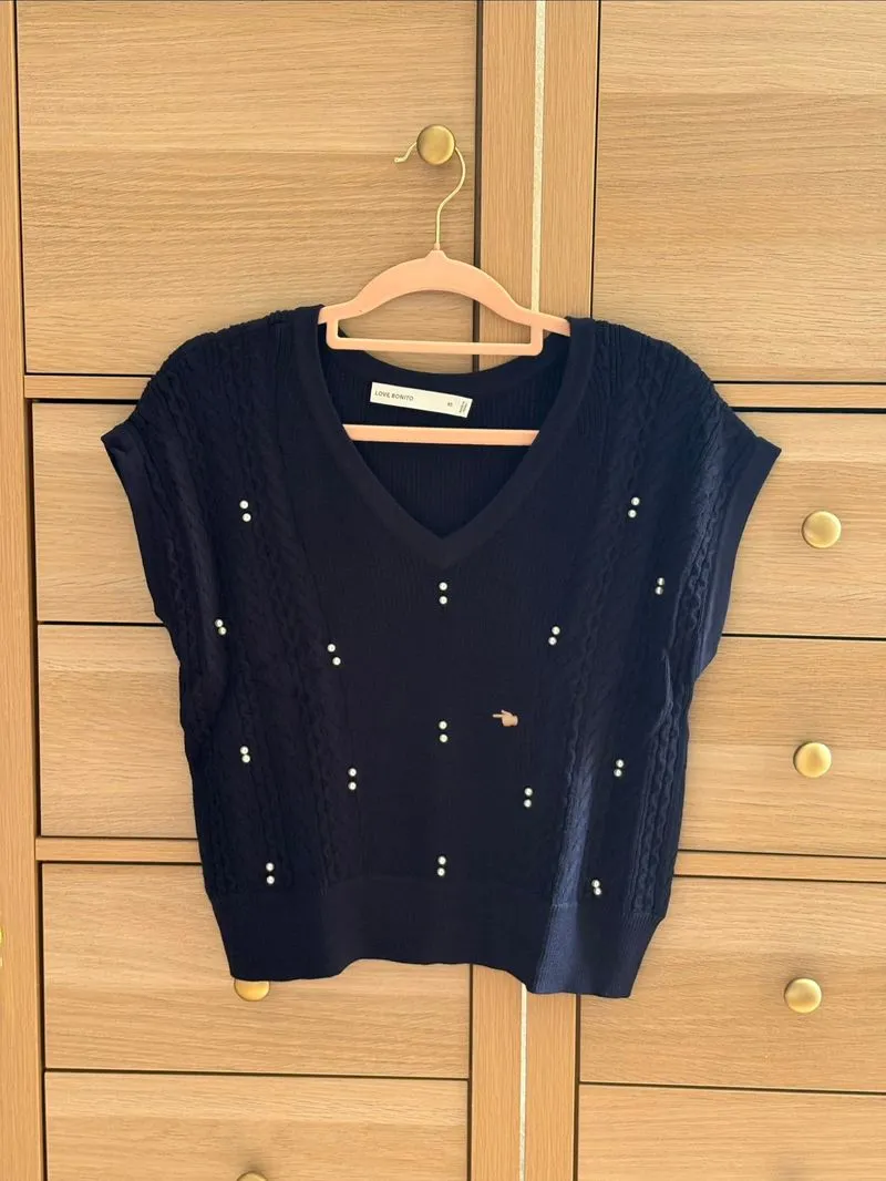 Knitt Top Love Bonito warna navy size XS photo 1