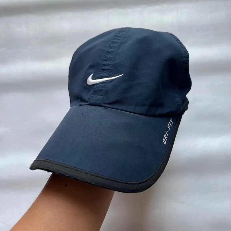 Nike Featherlight Dri FIT White Swoosh Sports Running Cap Na photo 1