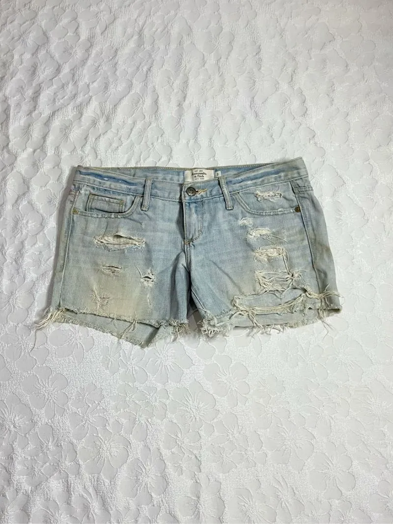 Abercrombie&Fitch Ripped Shorts photo 1