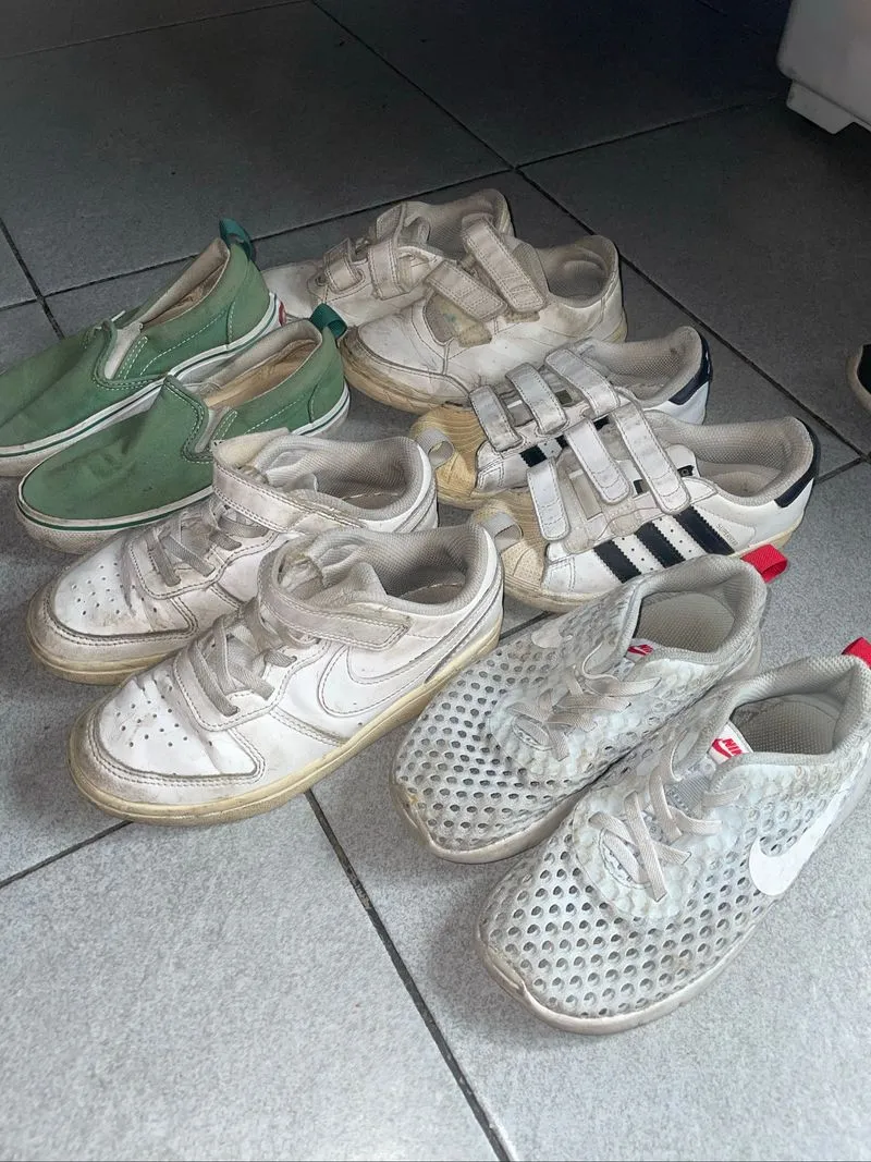 Sepatu anak bekas photo 1