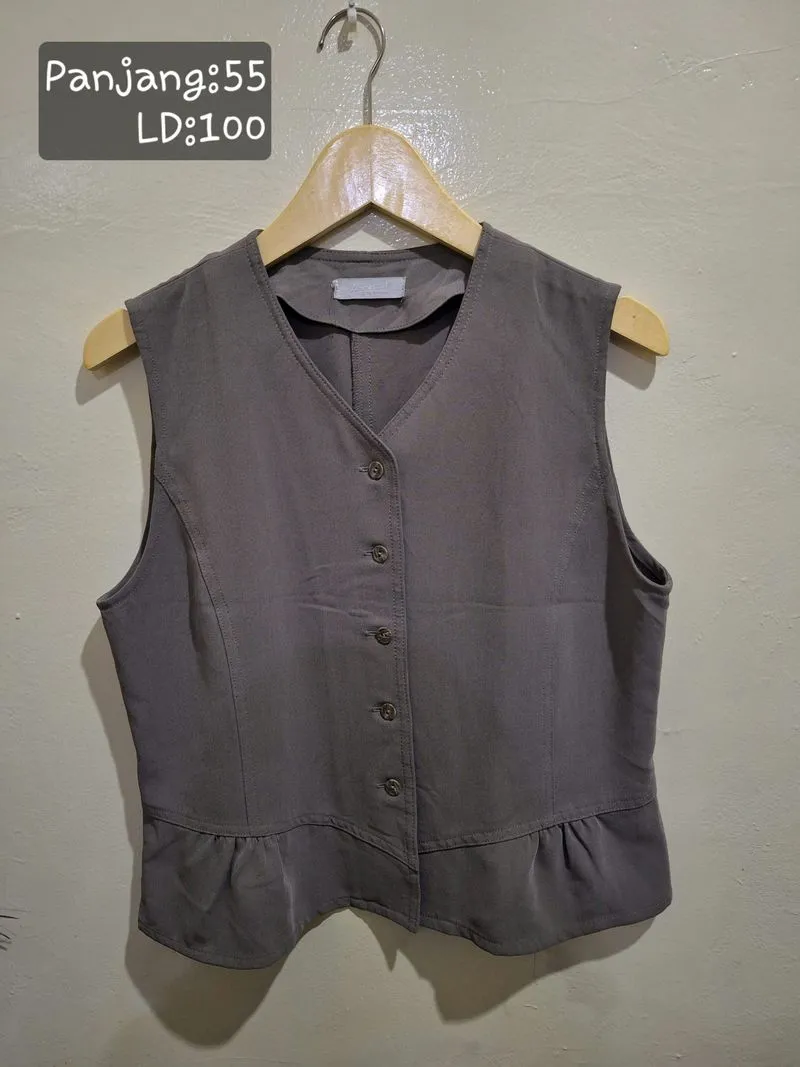 Vests photo 1