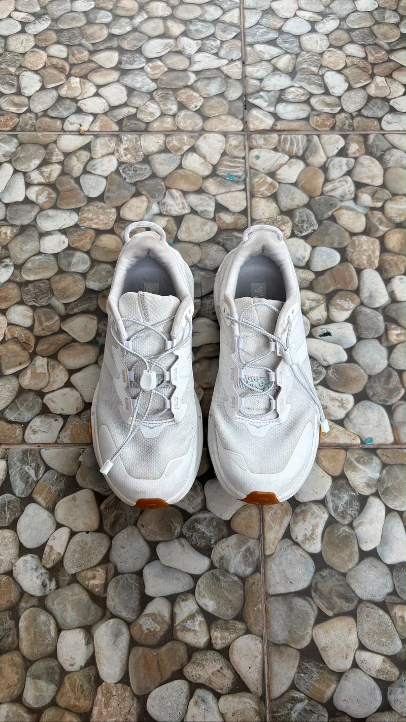 Hoka one one transport photo 1