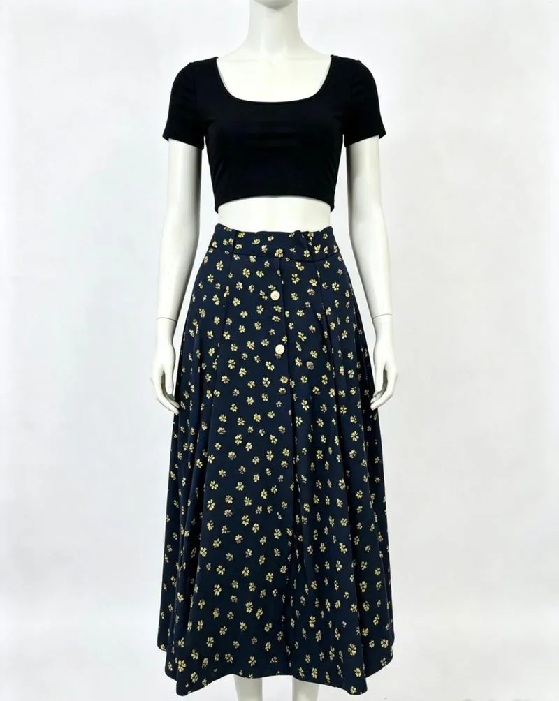 Rok hitam motif photo 1