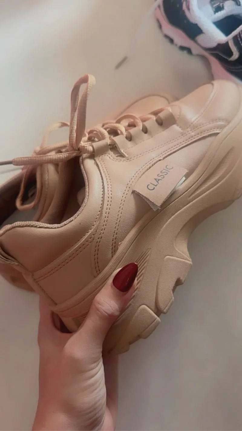 SEPATU PVN SNEAKERS WANITA photo 1