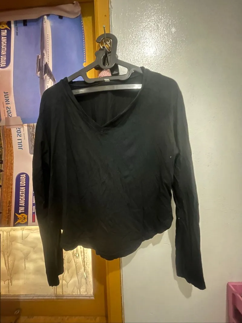 Baju baju masih layak pakai dan barang bagus photo 1