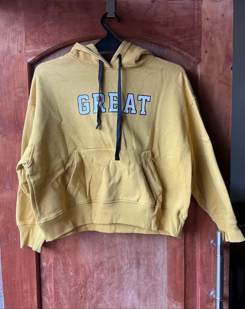 Hoodie Casual Graphic "GREAT" Mustard photo 1