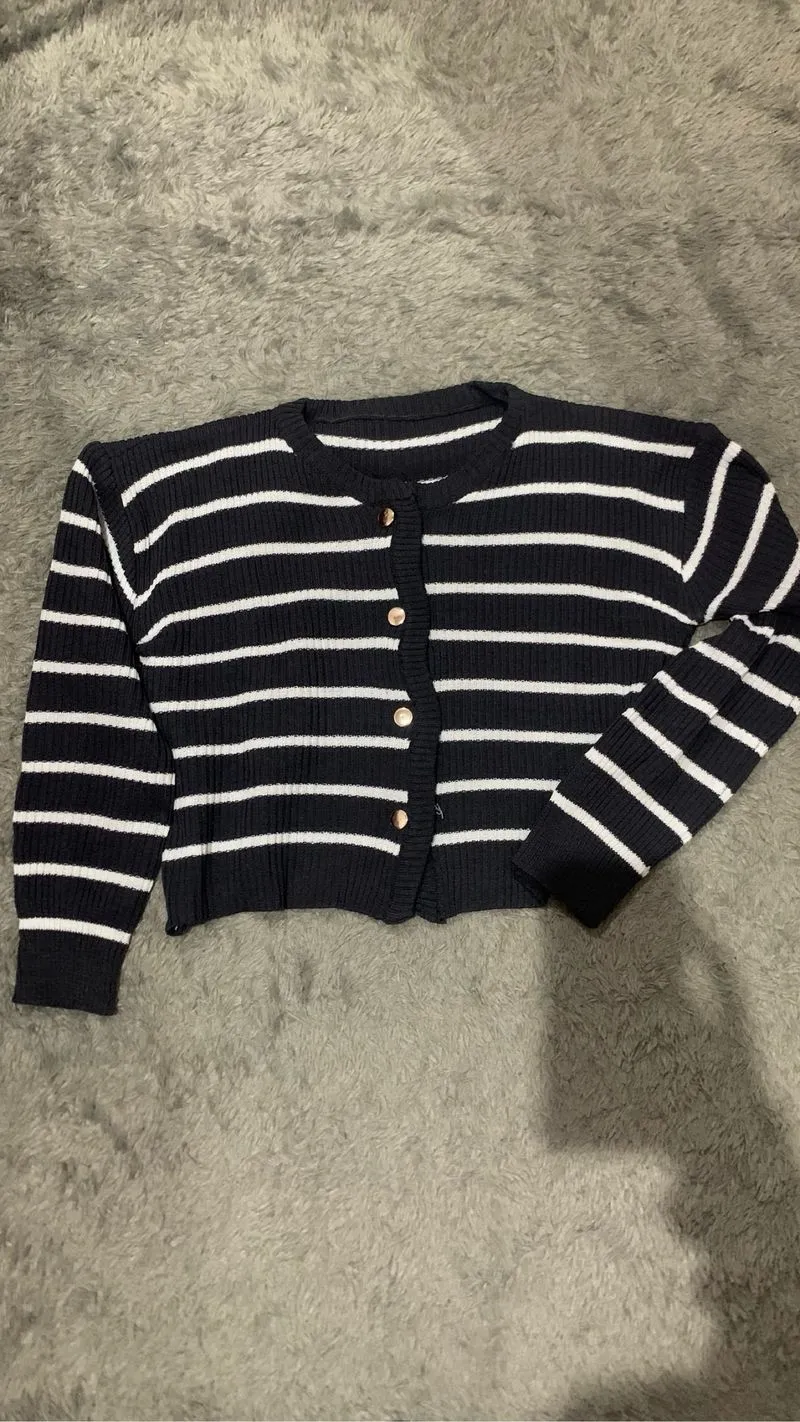 Cardi Knit Stripes photo 1