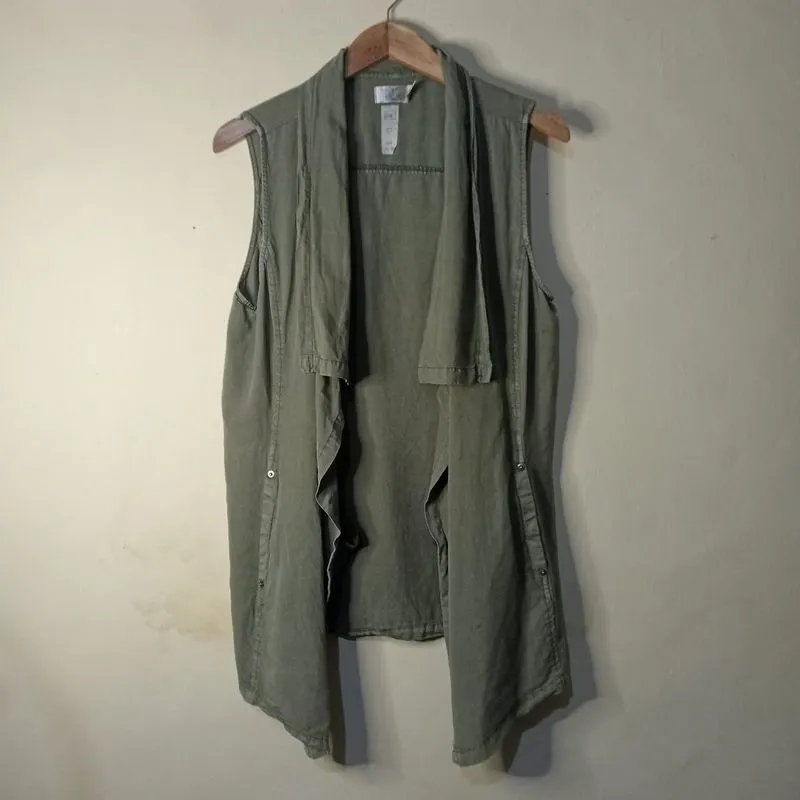 [PRELOVED] VEST ARMY AA photo 1