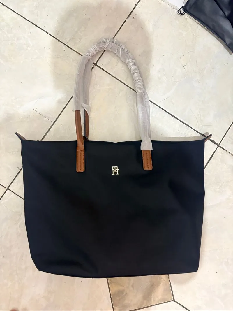 Popette Tote Bag | Black | Tommy Hilfiger photo 1