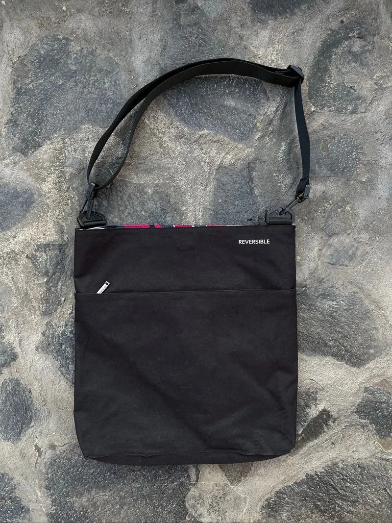 Shoulder tote bag Reversible photo 1