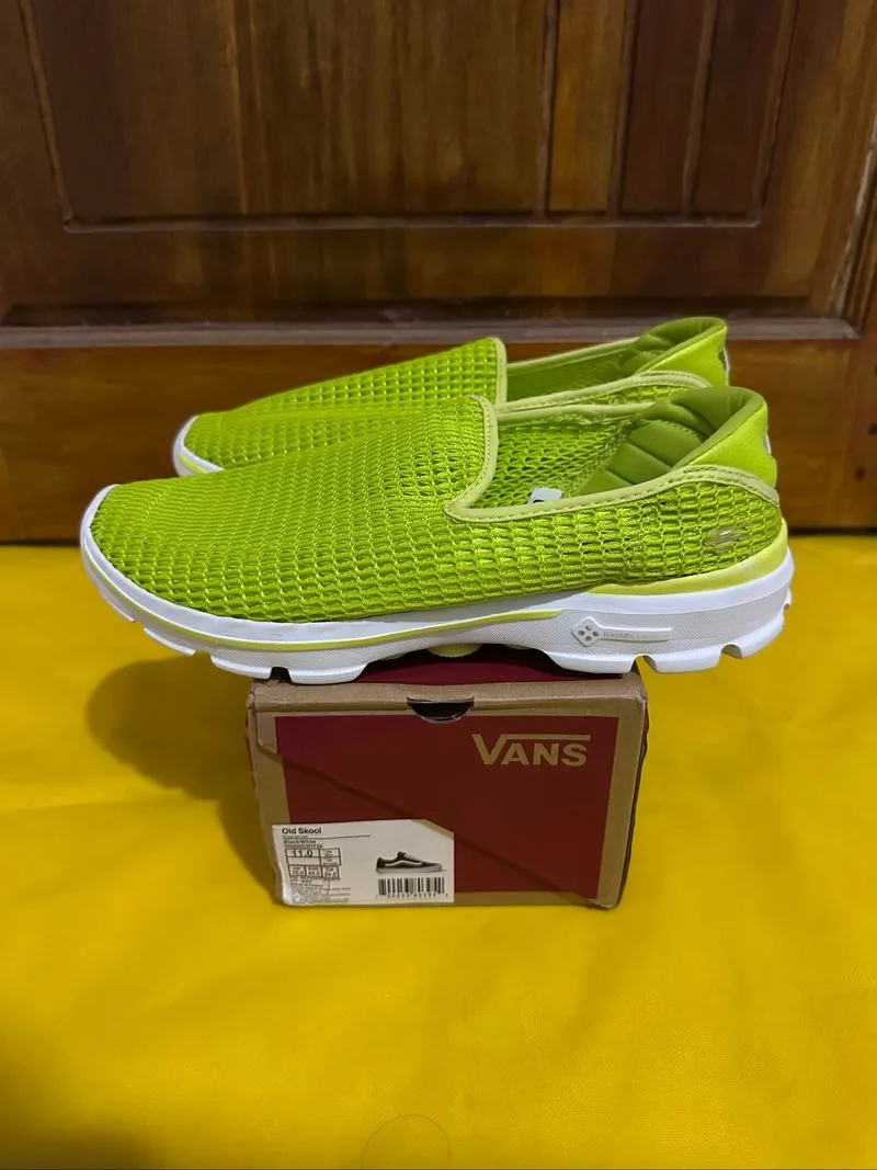 Skechers slip on foamtechnology ringan UK 9/42/27cm No box k photo 1