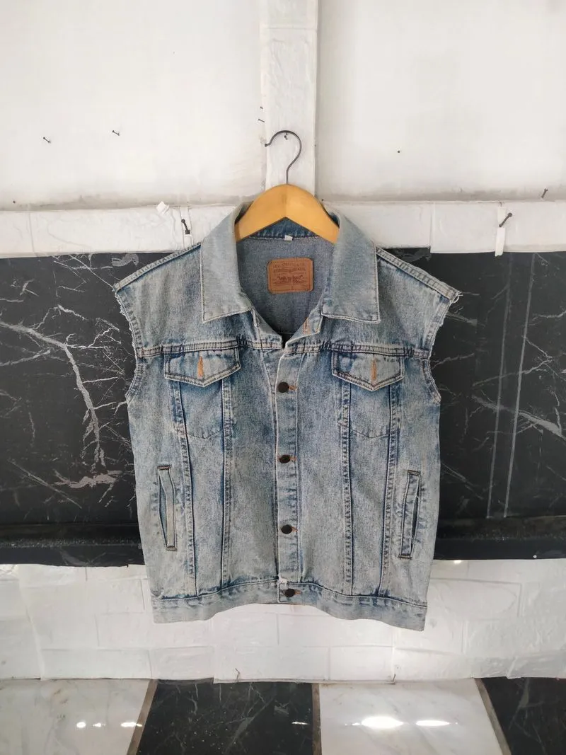 Levi's Vest photo 1