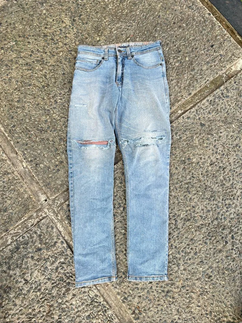 TOP TEN JEANS photo 1
