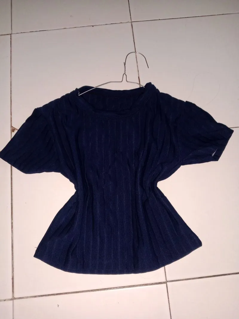 Croptop Navy photo 1