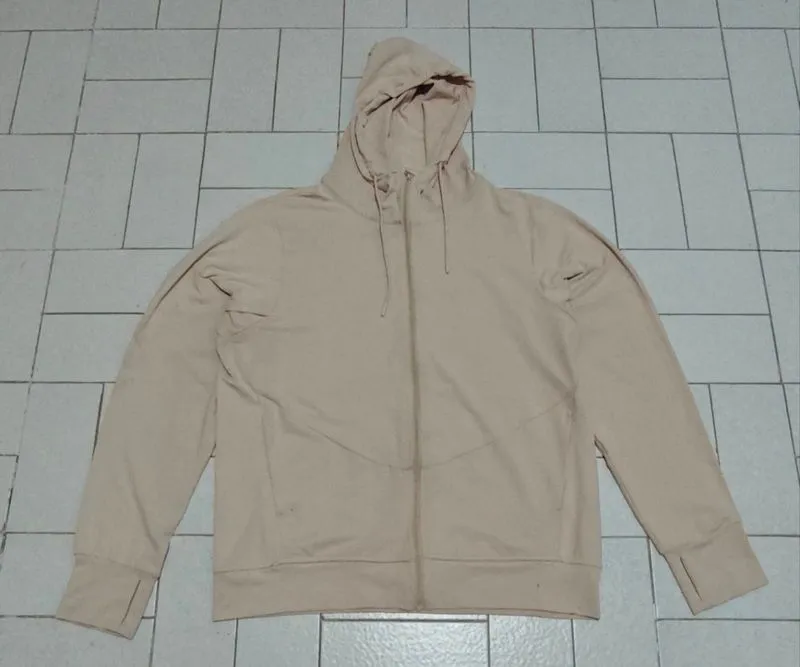Jaket Sport Running Uniqlo Airism Salem photo 1