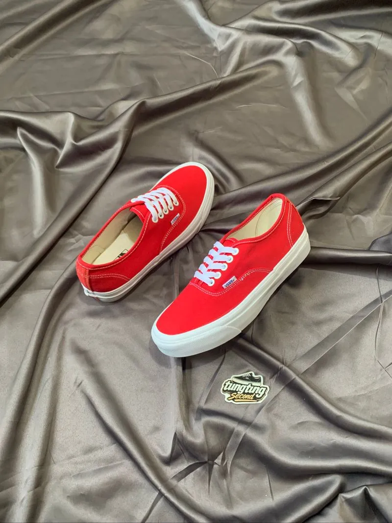 Vans Authentic Red Chili photo 1