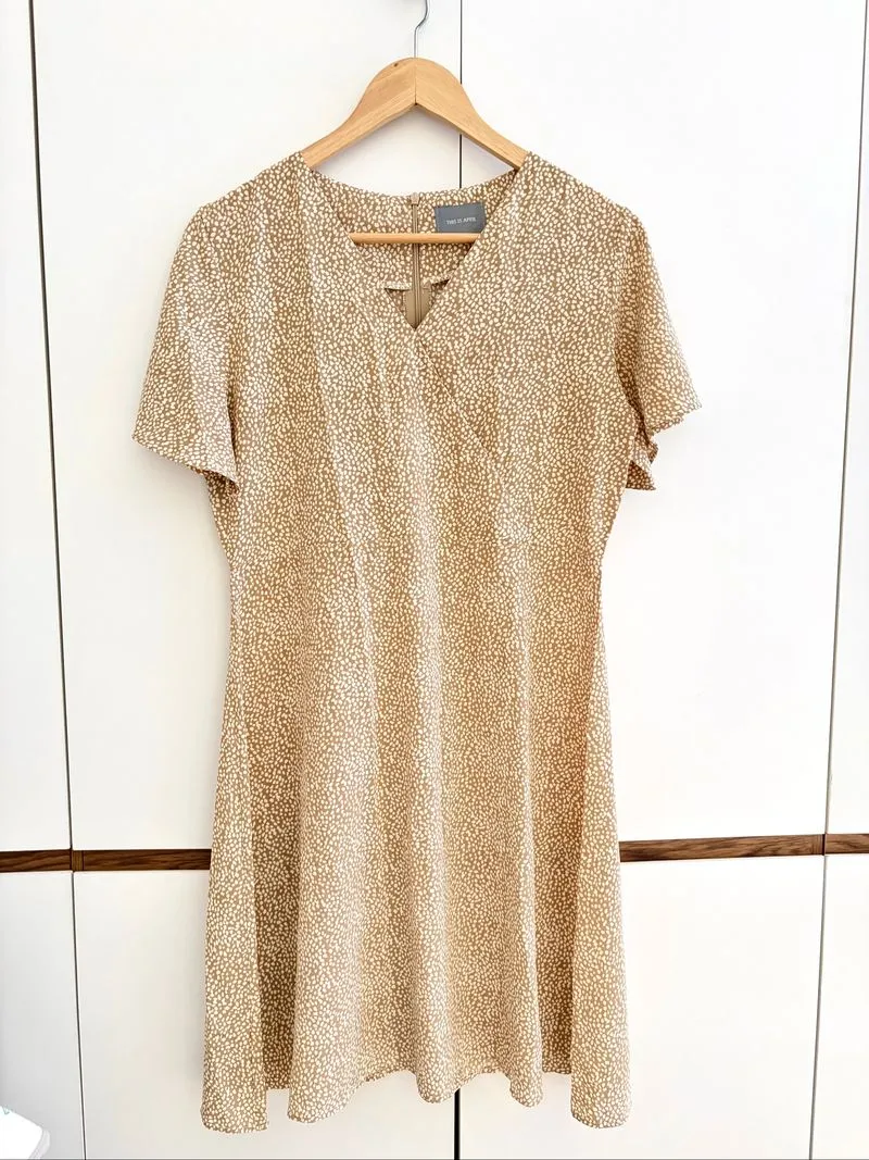 This is april dress photo 1