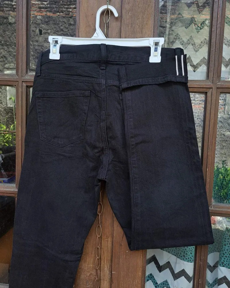 Jeans Selvedge Uniqlo Size 30-31 Mens  photo 1