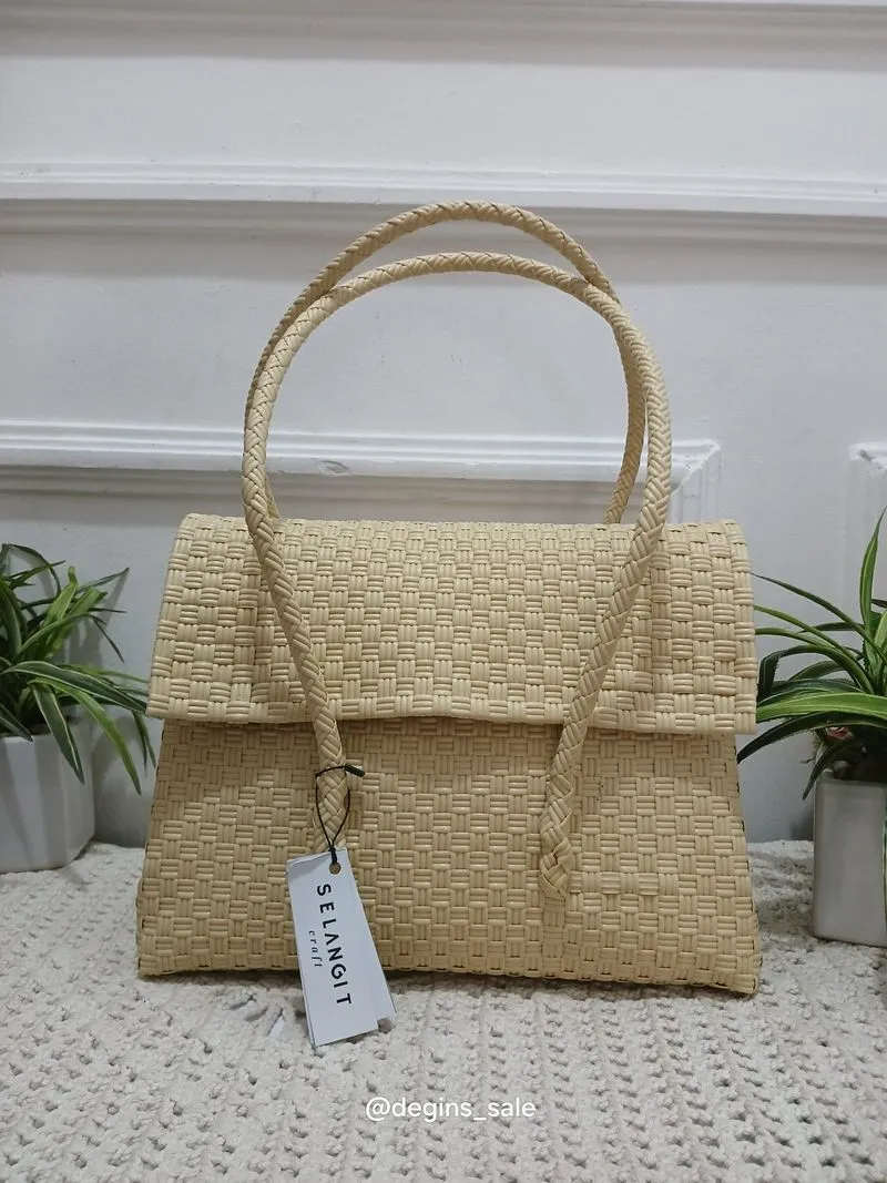 Tas Anyaman photo 1