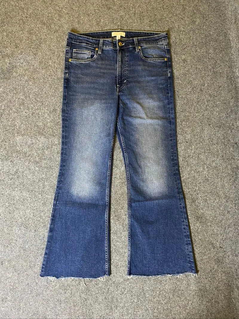 H&M flare high waist frayed jeans pants photo 1