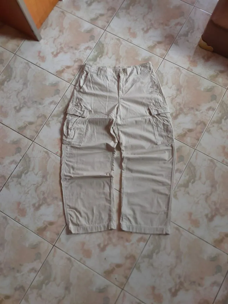 Uniqlo Wide Straight Cargo (unisex)  photo 1