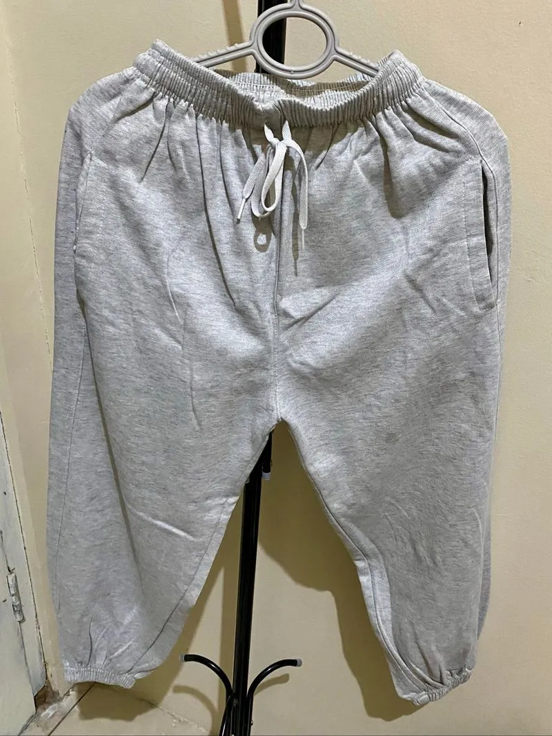 joggers pants photo 1