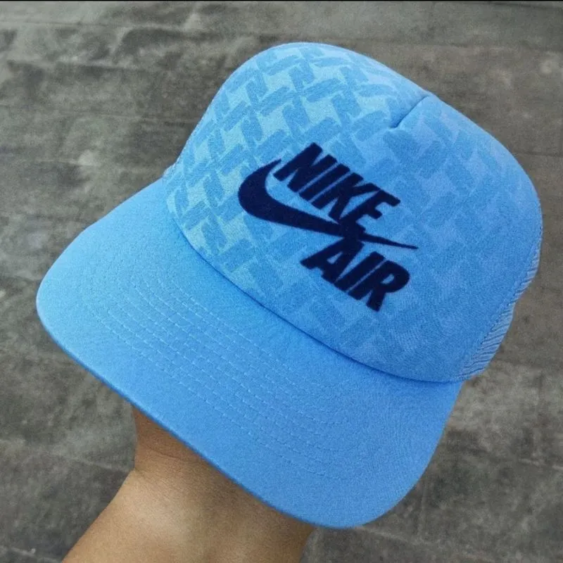 topi nike. nike airmesh trucker hat photo 1