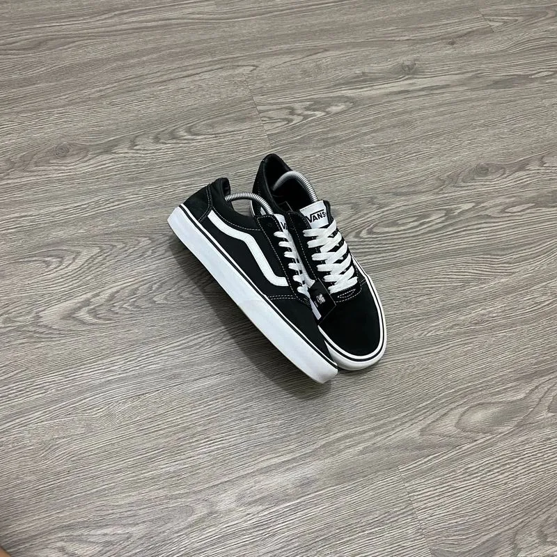 Vans Ward photo 1