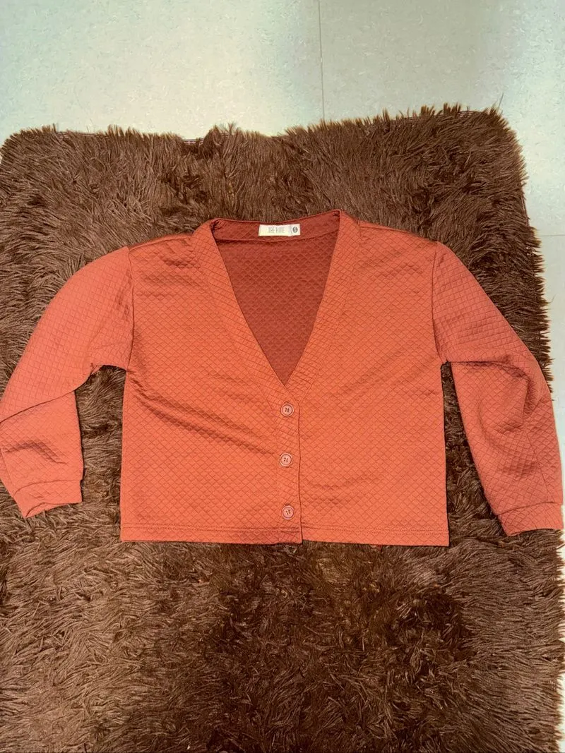 Cardigan crop v-neck merah coklat bata photo 1