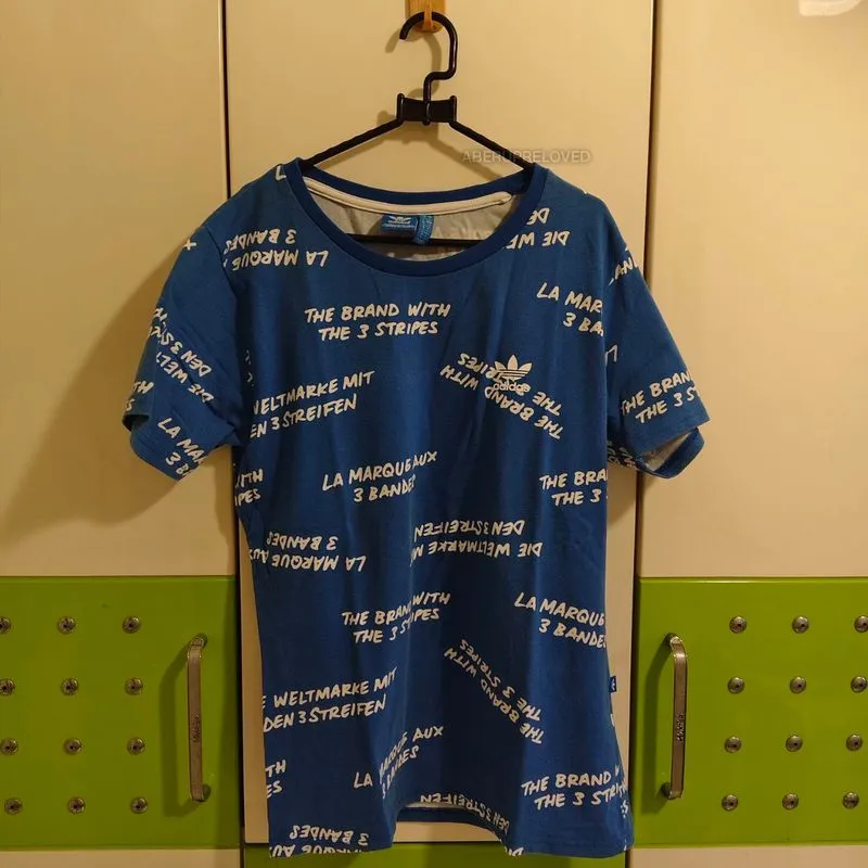 Adidas Stretchy Blue T-shirt photo 1