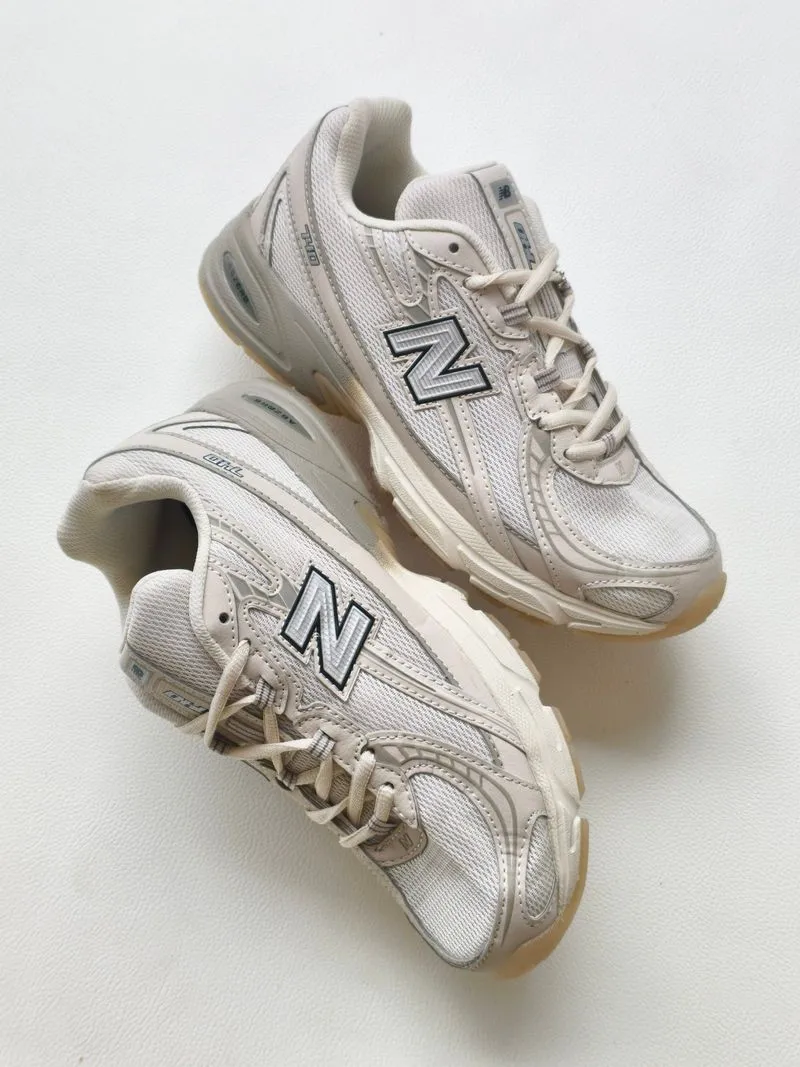 New balance 740 photo 1