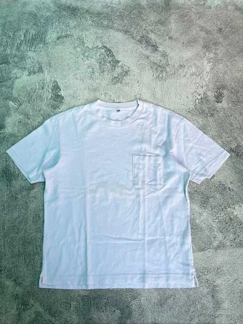 UNIQLO AIRISM POCKET TEE photo 1