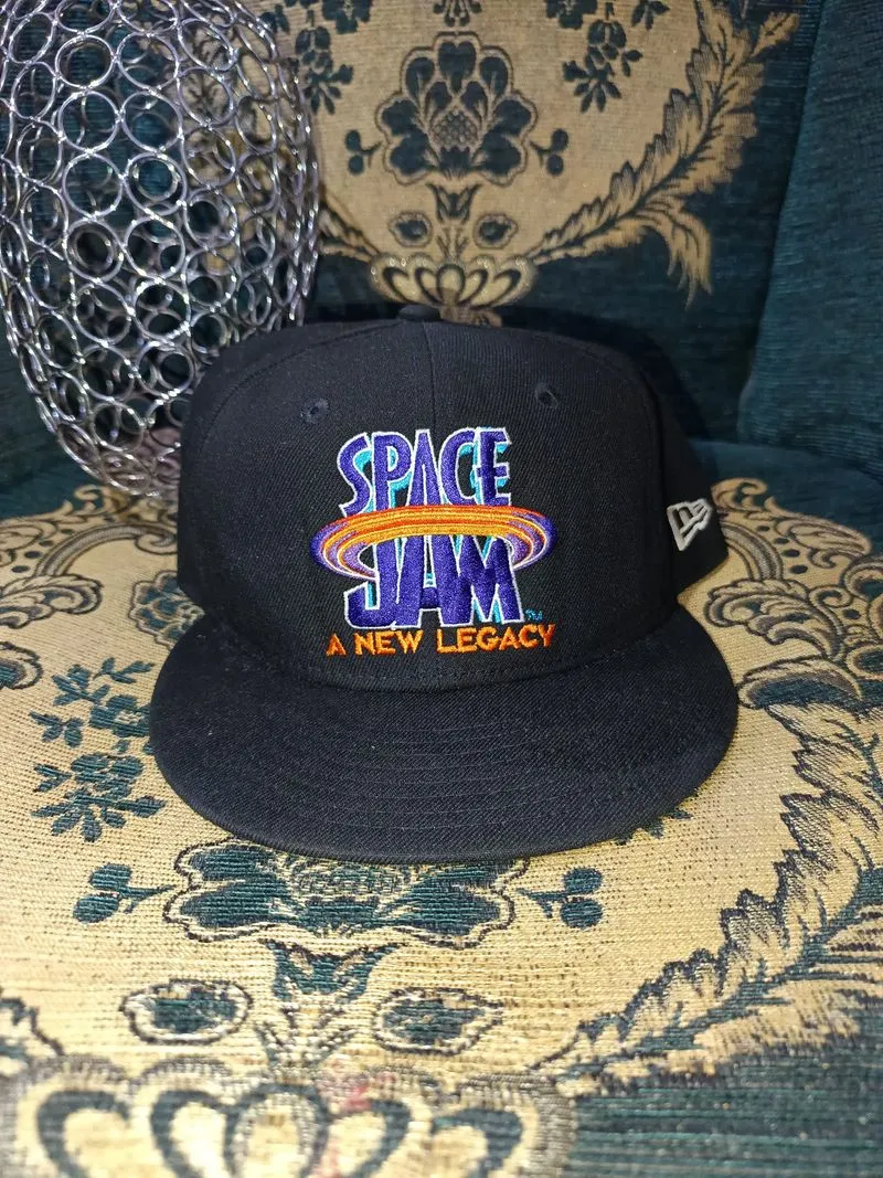 Topi new era space jam photo 1