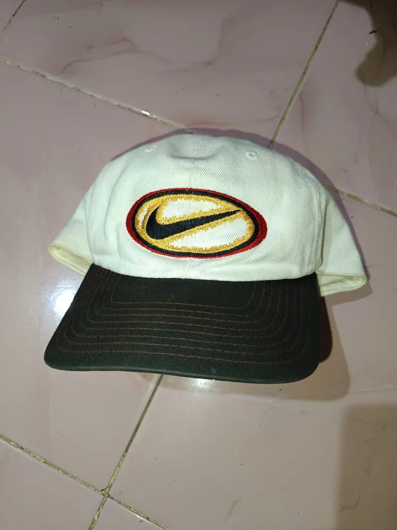 Topi nike 90s photo 1