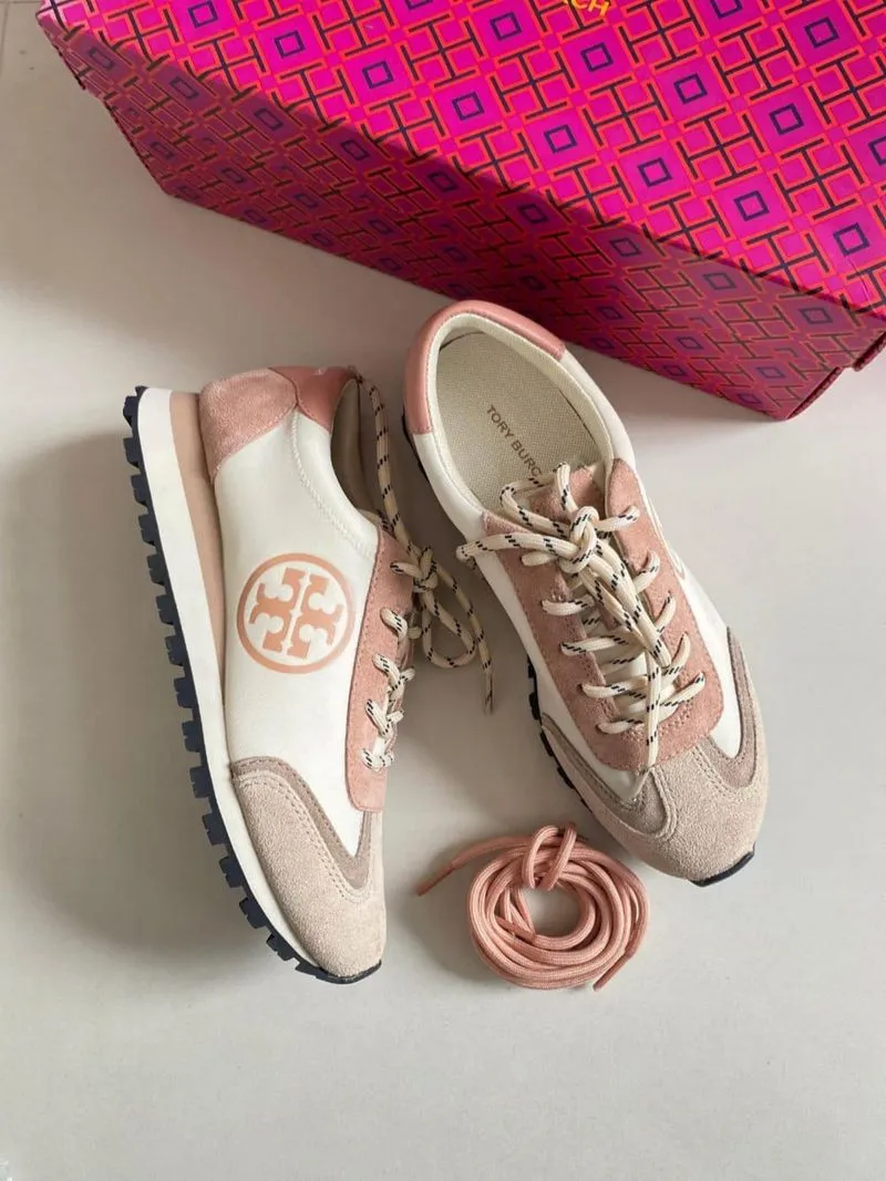 Tory Burch Sneakers photo 1