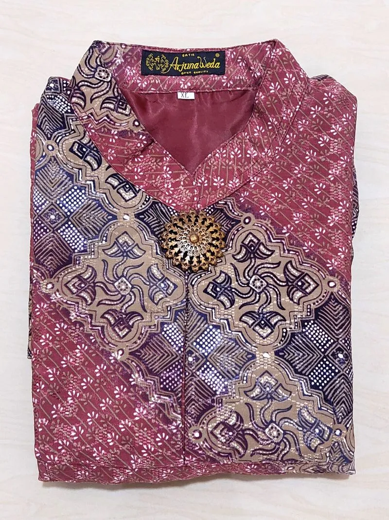 Batik ArjunaWeda Maroon Motif Etnik | Size XL | Like New photo 1