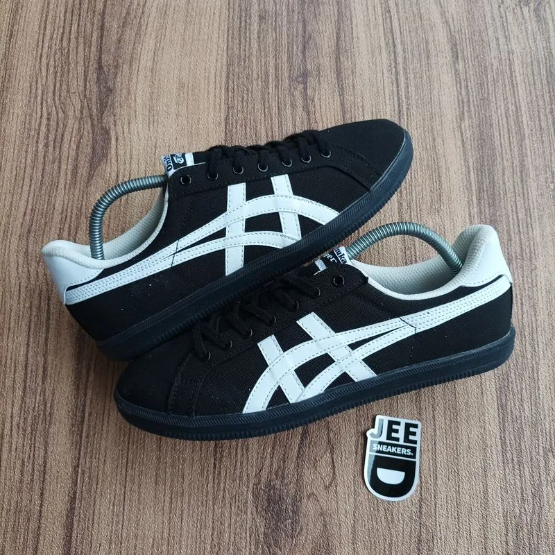 Onitsuka Tiger Emo Casual Sneakers Pria white black photo 1