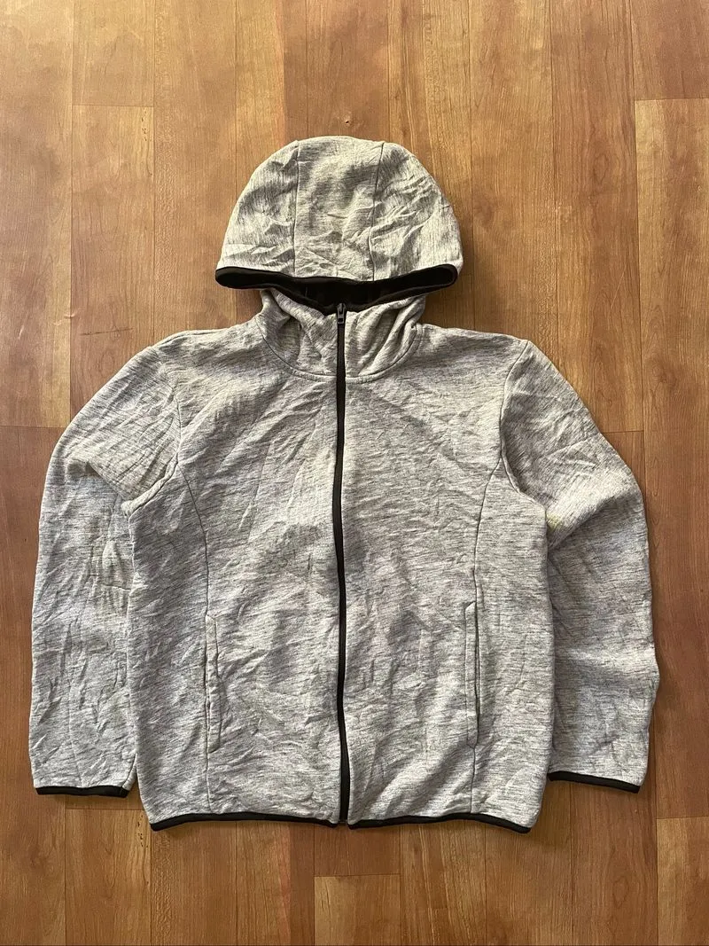 Hoodie uniqlo tech photo 1