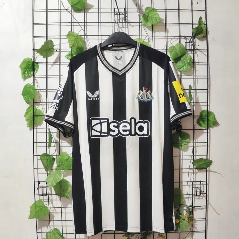 Newcastle United Home Shirt/Jersey 2023 - 2024 photo 1
