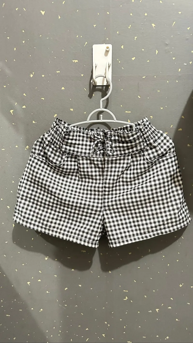 hot pants  photo 1