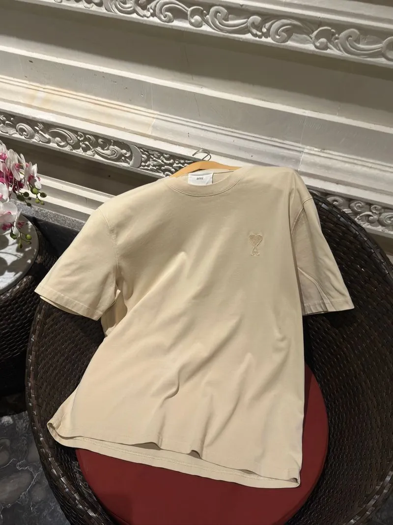Kaos Ami Paris warna cream photo 1