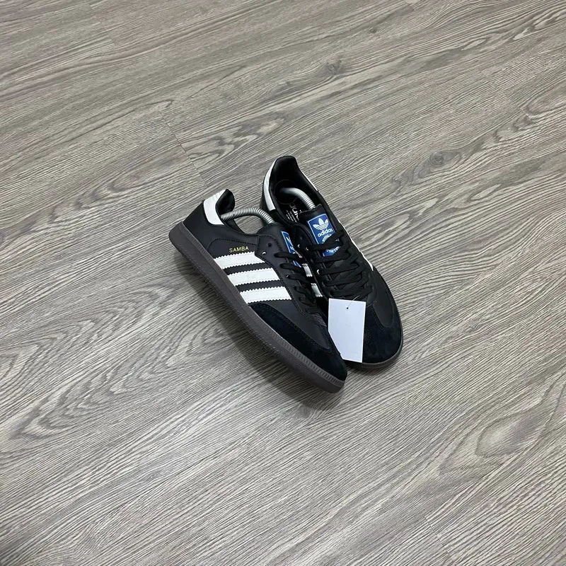 Adidas Samba photo 1
