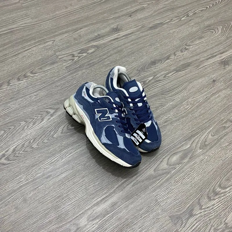 New Balance 2002R photo 1
